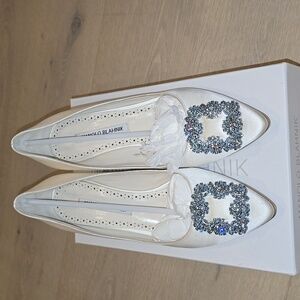 Manolo Blahnik Hangisi white/ivory 50mm size 37.5